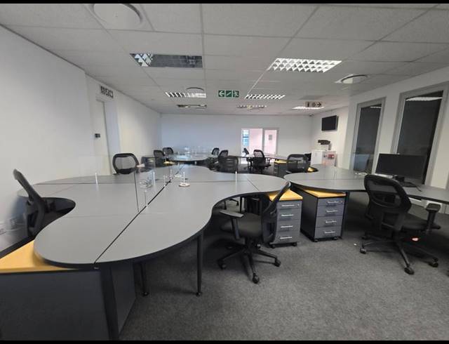 BUSINESS PROPERTY TO RENT IN MENLYN